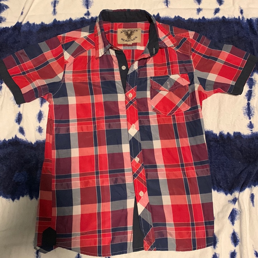 Medium guys shirt size 10-12